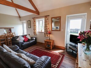 Living area - Broadings Cottage, Whitby (Whitby)