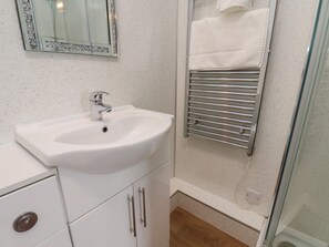 Shower - Broadings Cottage, Whitby (Whitby)