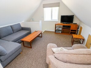 Living area - Charming Mill View Retreat in Neyland (Milford Haven)
