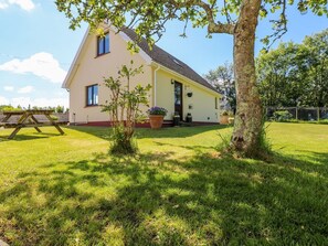 Terrace/patio - Charming Mill View Retreat in Neyland (Milford Haven)