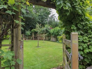 Property grounds - Lansdowne Lodge, Market Rasen (Market Rasen)