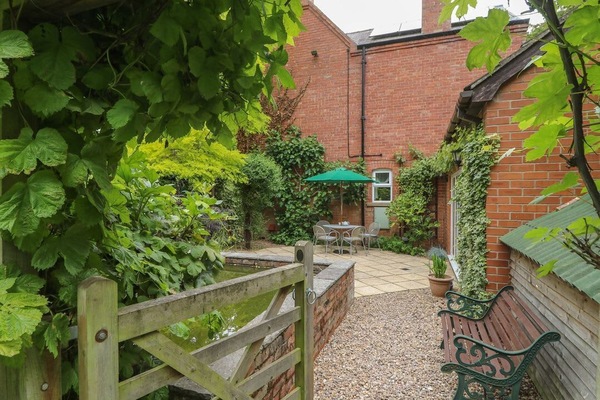 Lansdowne Lodge