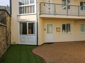 Exterior detail - 1 St. Marys Court, Tenby (Tenby)