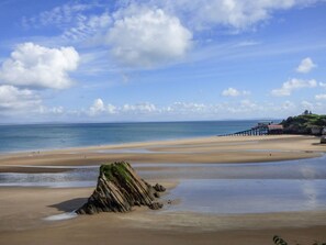 Beach nearby - 1 St. Marys Court, Tenby (Tenby)