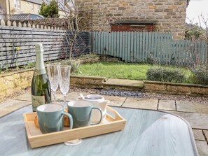 Outdoor dining - Win Hill View, Bamford (Hope Valley)