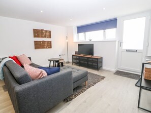 Living area - 2 Dew Street, Menai Bridge (Menai Bridge)