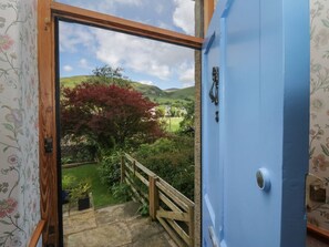 Interior - 3 Mountain View is in Sedbergh (Sedbergh)