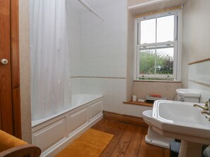 Shower - 3 Mountain View is in Sedbergh (Sedbergh)