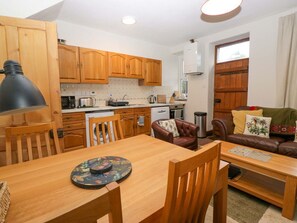 Interior - 3 Mountain View is in Sedbergh (Sedbergh)