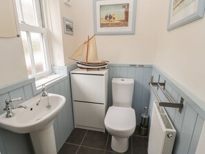 Shower - Clickety-Clack Cottage, Whitby (Whitby)