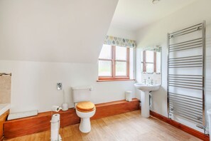 Shower - Byne Brook Cottage, Strefford (Craven Arms)