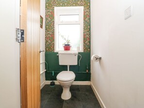 Shower - The Headland, Amlwch (Amlwch)