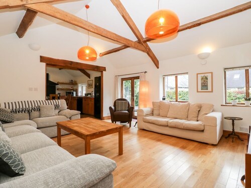 Mistletoe Cottage, Usk