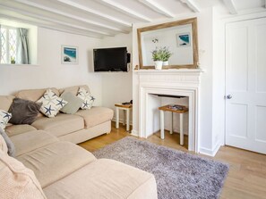 Living area - Lisle Combe Cottage, Ventnor (Ventnor)