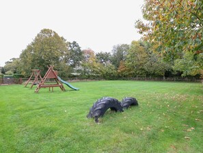 Property grounds - Pear Tree, Wood Norton (Dereham)