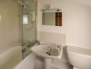 Shower - Wenning Bank, Clapham (Lancaster)