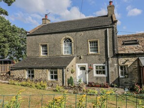 Exterior - Wenning Bank, Clapham (Lancaster)
