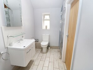 Shower - Jack's Corner, King's Lynn (King's Lynn)