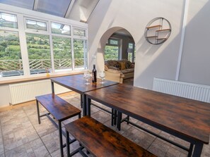 Dining - The Willows Denbighshire 4-bed (Llangollen)