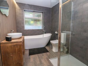 Shower - The Willows Denbighshire 4-bed (Llangollen)