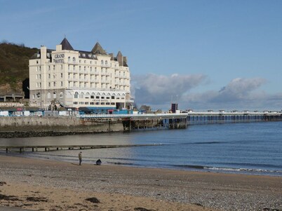 DownTown - Manhattan House, Llandudno
