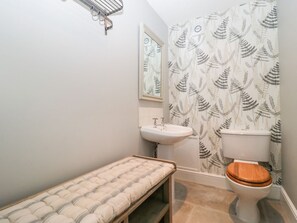 Shower - The Linhay, Chardstock, Devon (Axminster)