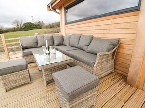Terrace/patio - Stables Lodge, Wingerworth (Chesterfield)