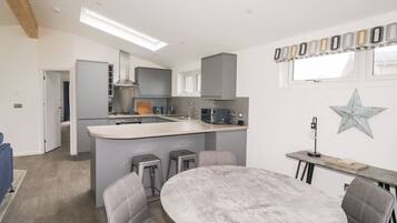 Dishwasher, highchair