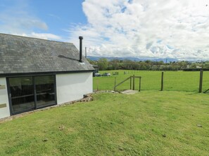 Property grounds - Ty Cuddfan, Llangoed (Beaumaris)