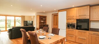 The Annex, Royal Wootton Bassett