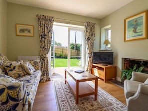 Living area - Questant Lodge, Sidmouth, Devon. (Sidmouth)