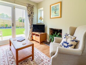 Living area - Questant Lodge, Sidmouth, Devon. (Sidmouth)