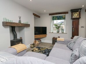 Fireplace - Howgill House, Sedbergh, Wi-Fi (Sedbergh)