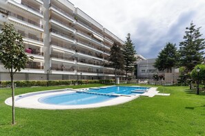 Pool - Alva Park. Sunny apartment near the beach (Lloret de Mar)