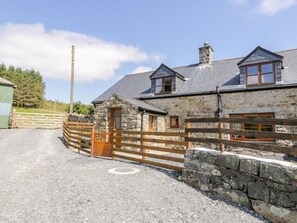 Exterior - Yr Hen Stabal, Trawsfynydd (Blaenau Ffestiniog)