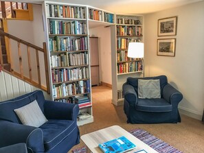 Interior - Charming Half of 6 in Gedintailor (Portree)