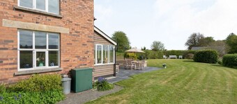2 Siluria Cottage: Family Haven