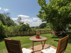 Terrace/patio - The Hideaway, Ottery St Mary (Ottery St. Mary)