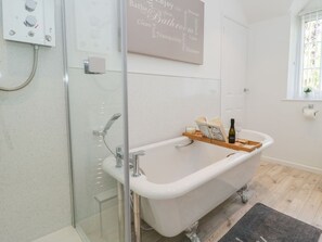Shower - Duck Cottage, Sutton Poyntz (Weymouth)