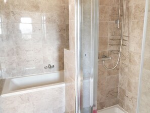 Bathroom - View The Gallery - Cozy Retreat (Okehampton)