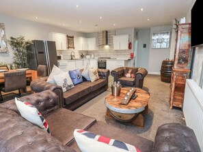 Living area - Knights Corner Stanhope Castle, Stanhope (Bishop Auckland)