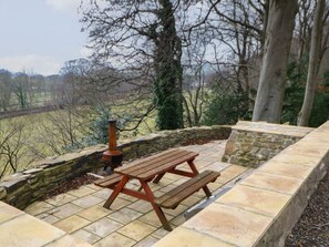 Outdoor dining - Knights Corner Stanhope Castle, Stanhope (Bishop Auckland)