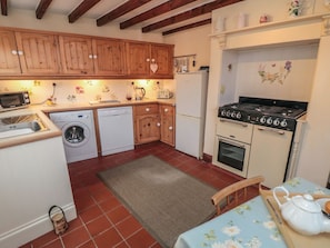 Dishwasher, high chair - Dale View, Fylingthorpe, 2 bed (Whitby)