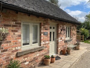 Exterior detail - Bay Tree Cottage is in Belper. (Belper)