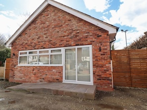 Exterior detail - Charming Bungalow at 46 Church St (Chorley)