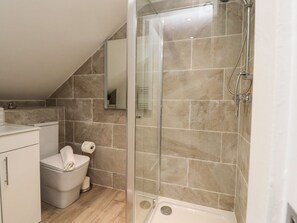 Shower - Charming Bungalow at 46 Church St (Chorley)