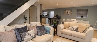 Charming Bungalow at 46 Church St