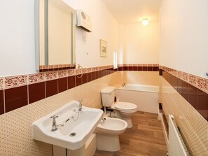 Shower - Dinham Court, Ludlow (Ludlow)