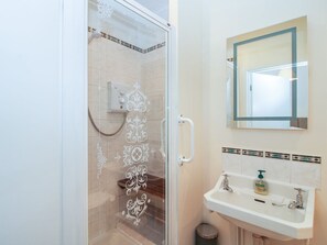 Shower - Dinham Court, Ludlow (Ludlow)