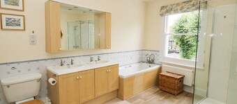 Dinham Court, Ludlow